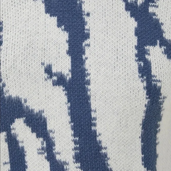 Topshop Cropped Blue Pattern Sweater! Blue pattern Size Women’s  Small NWOT - Picture 3 of 4